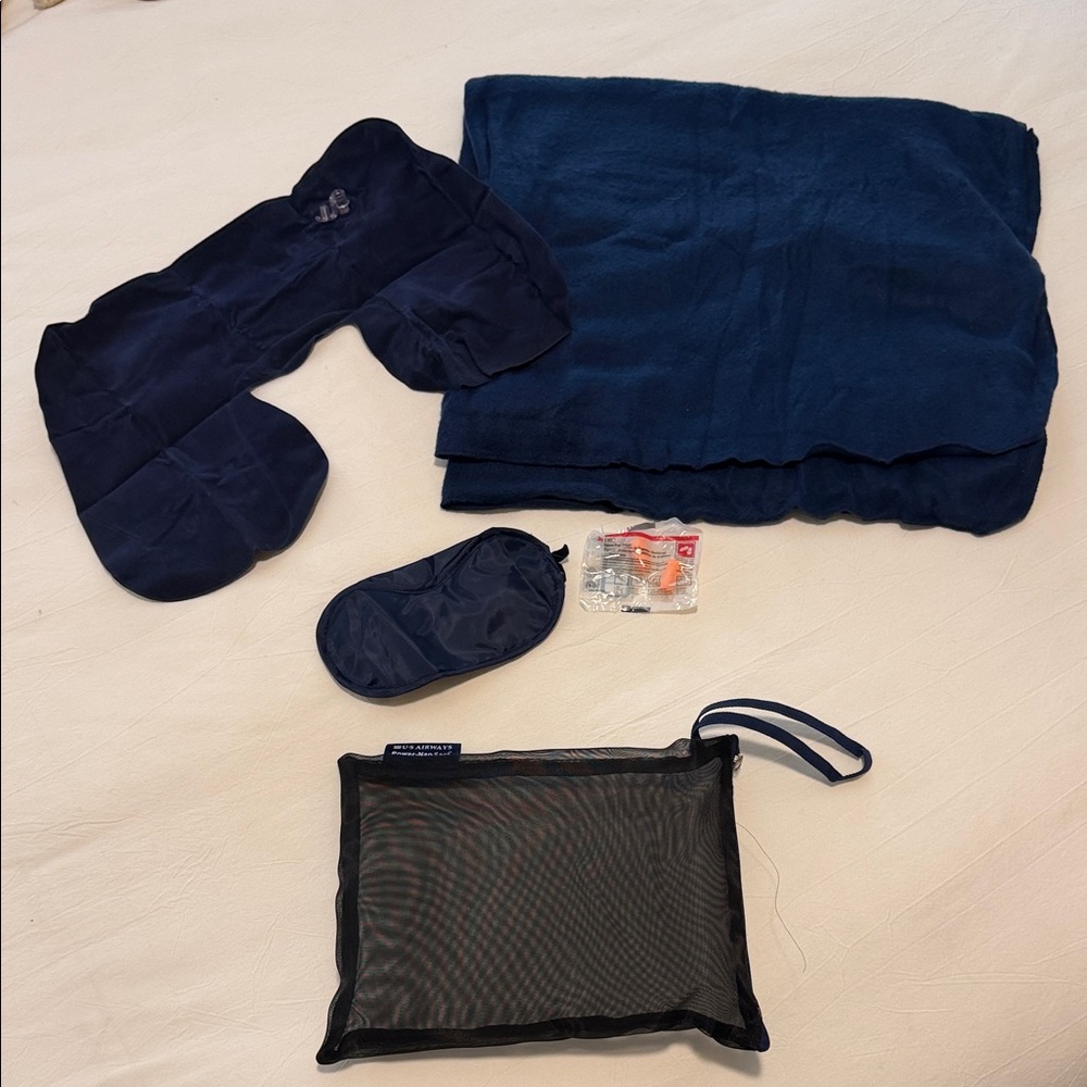 Navy Blue Travel Comfort Set